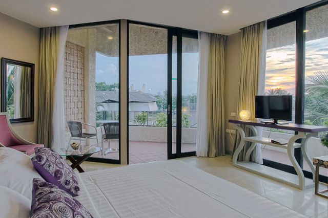 hotel-tropicana-pattaya-premier-main-wing-room