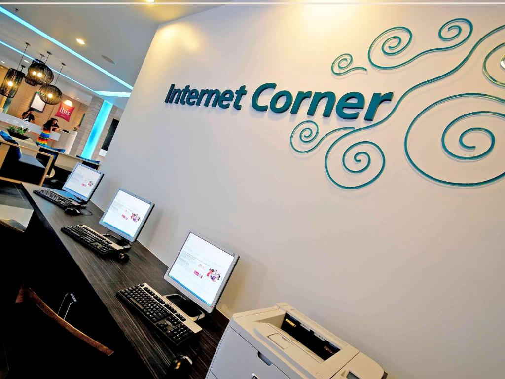 Ibis Phuket Kata Beach internet Corner