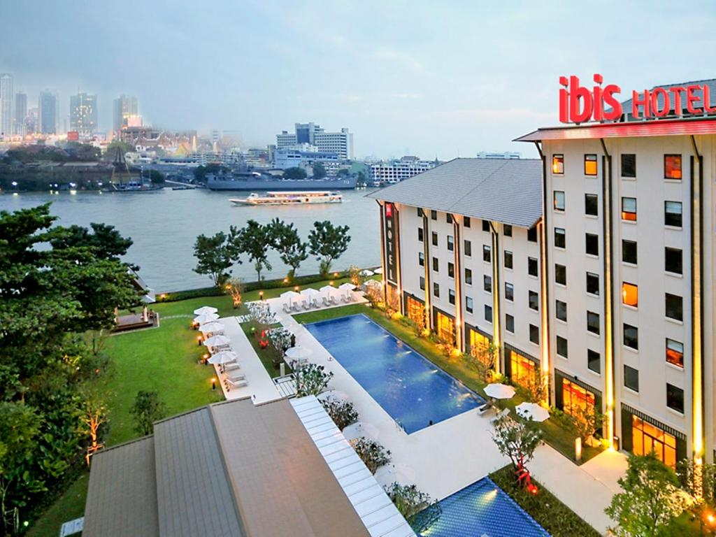 Ibis Bangkok Riverside 11