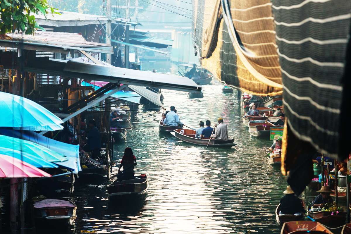 Floating Market and Grand Palace Day Trip in Bangkok